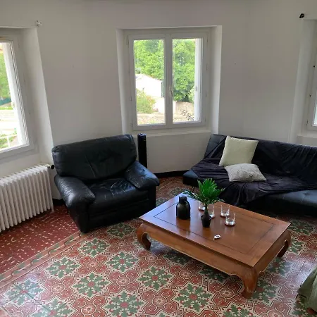 Maison 2 Chambres Grande Terrasse Proche Gare Holiday home *